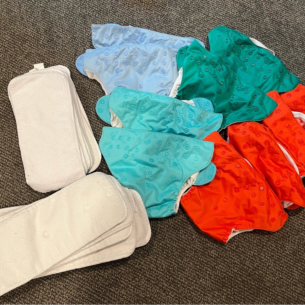 10 BumGenius Pocket Diapers with inserts